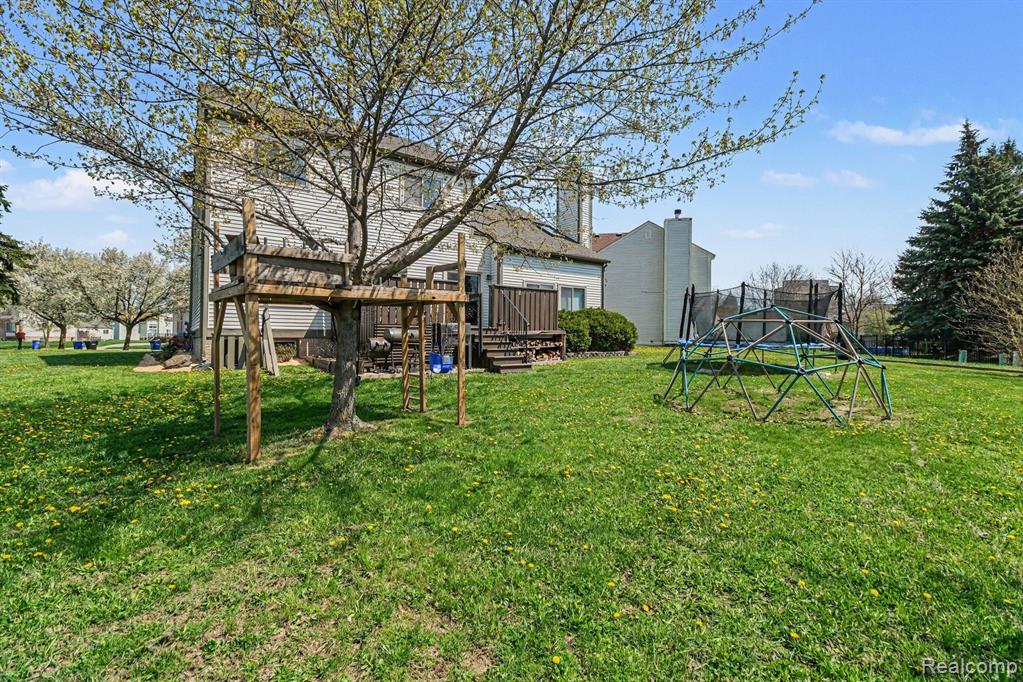 1640 Estates Drive, Detroit, MI 48206 — Photo 34
