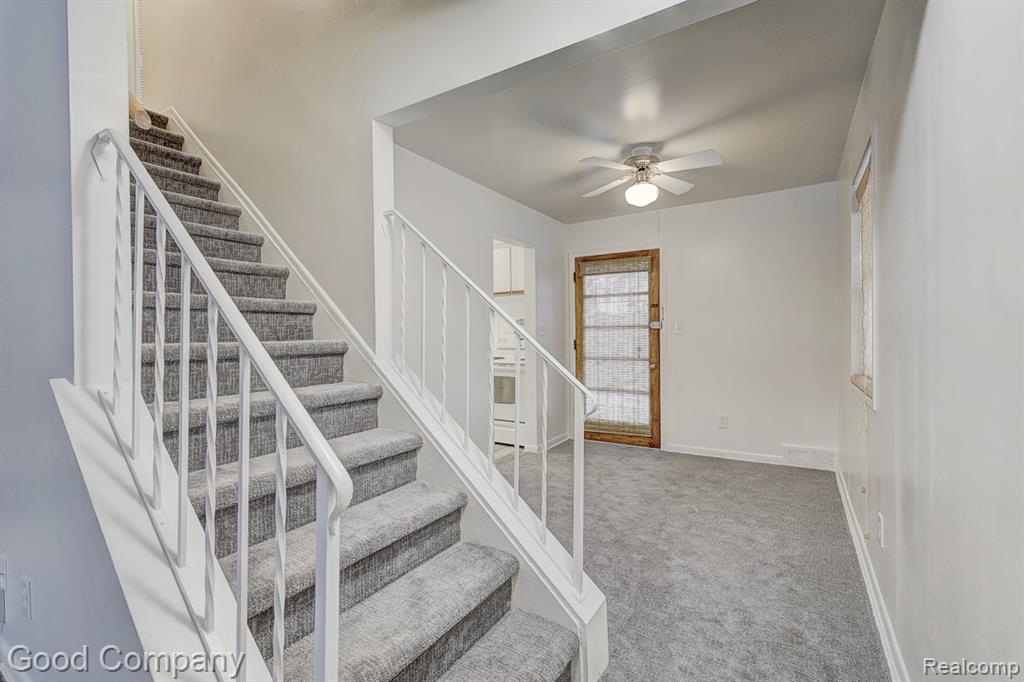 6958 Town Lane, Dearborn Heights, MI 48127 — Photo 7