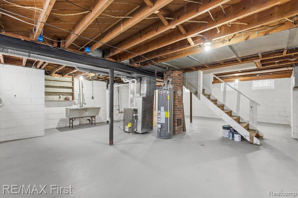 20675 Van Antwerp Street, Harper Woods, MI 48225 — Photo 18