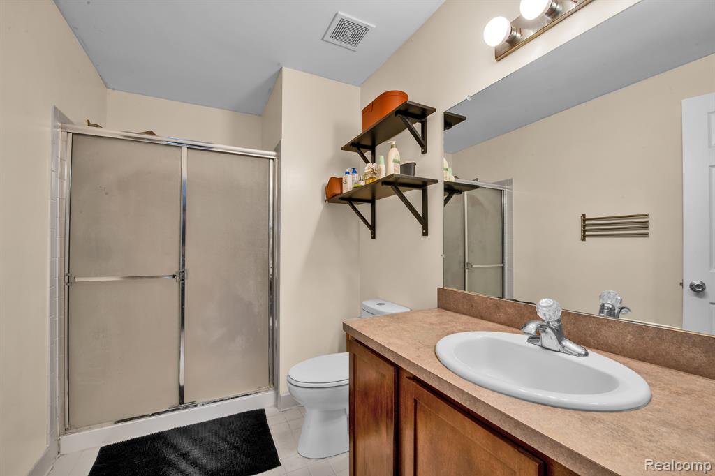 28211 OAKMONTE Circle E, New Hudson, MI 48165 — Photo 12