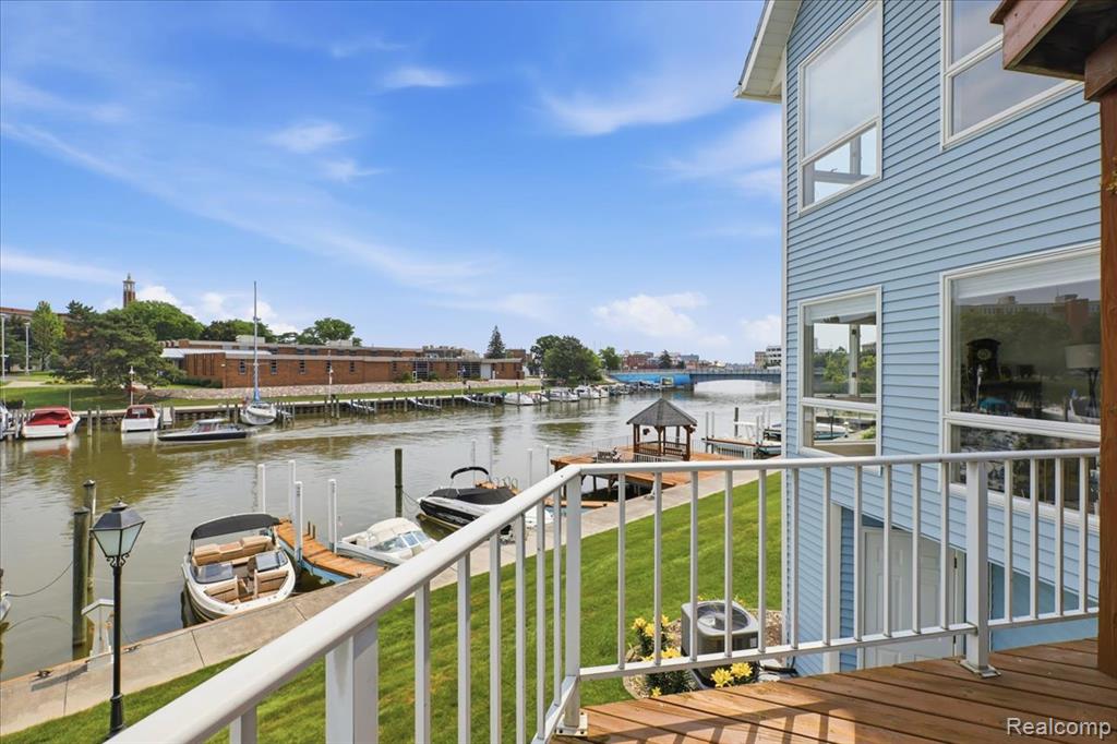 827 N Pointe, Port Huron, MI 48060 — Photo 40