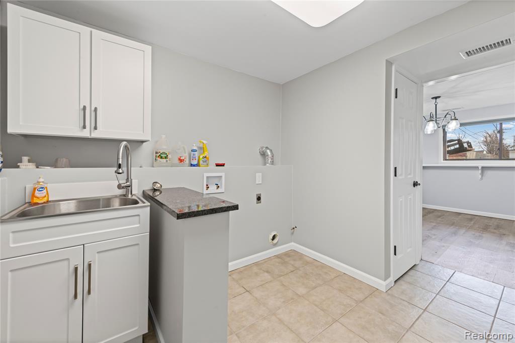 31630 E Ditner Drive, Rockwood, MI — Photo 24