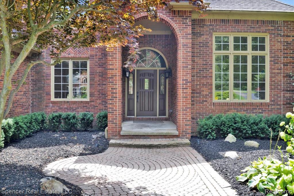 10145 Creekwood Trail, Davisburg, MI 48350 — Photo 5