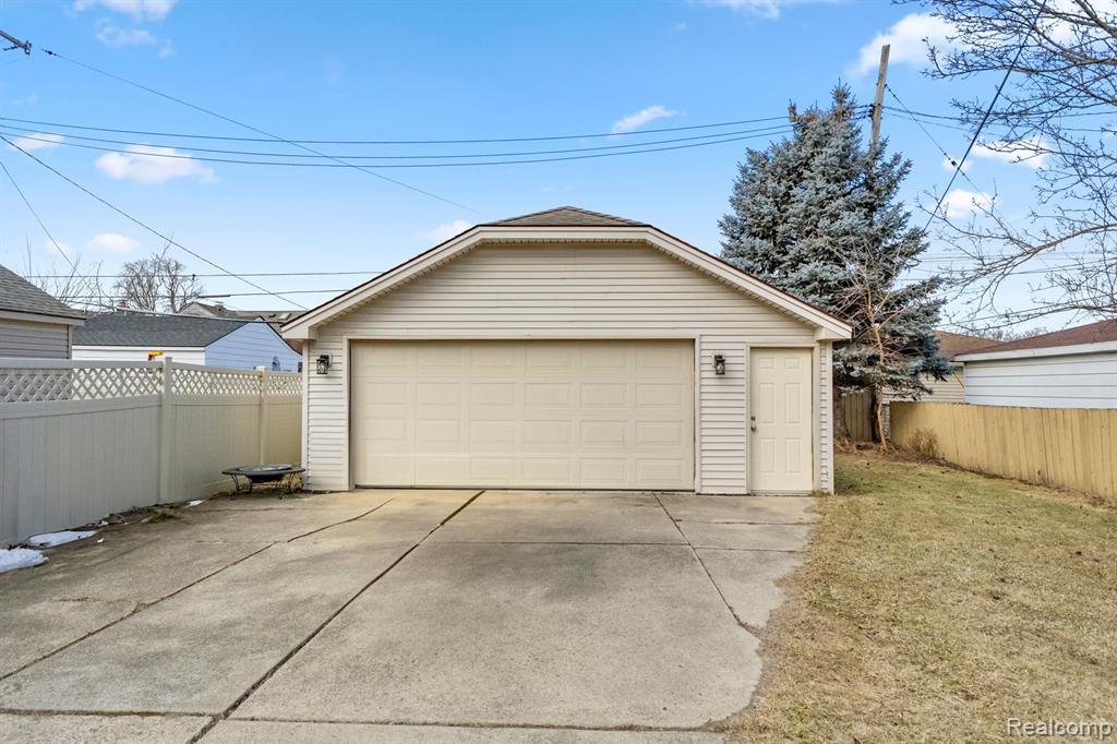 941 N MILDRED Street, Dearborn, MI 48128 — Photo 38
