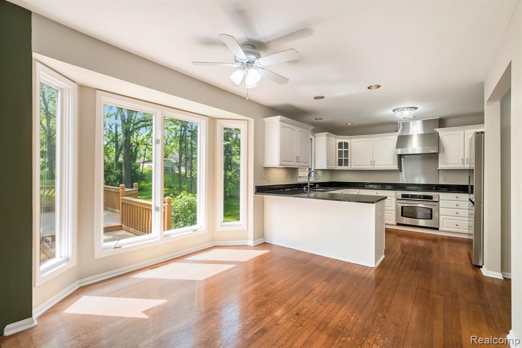 4118 Pinehurst Drive, Howell, MI 48843 — Photo 9