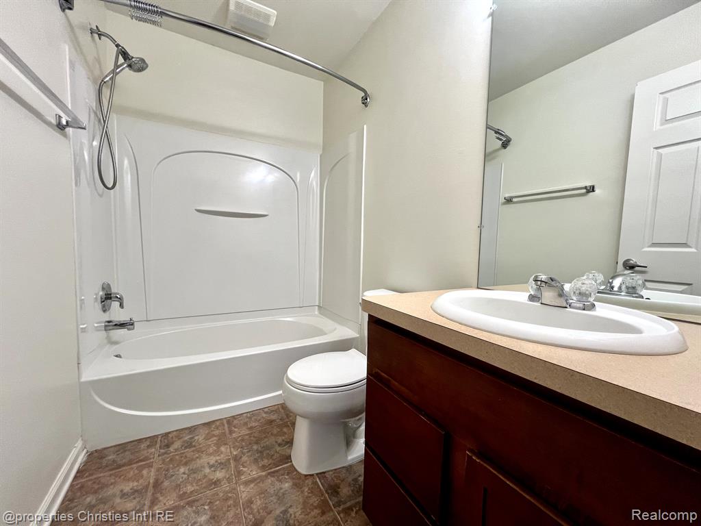 44744 GWINNETT Loop, Novi, MI — Photo 14