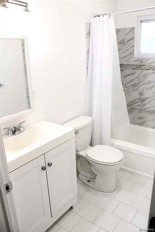 4901 Alpha Way, Flint, MI 48506 — Photo 25