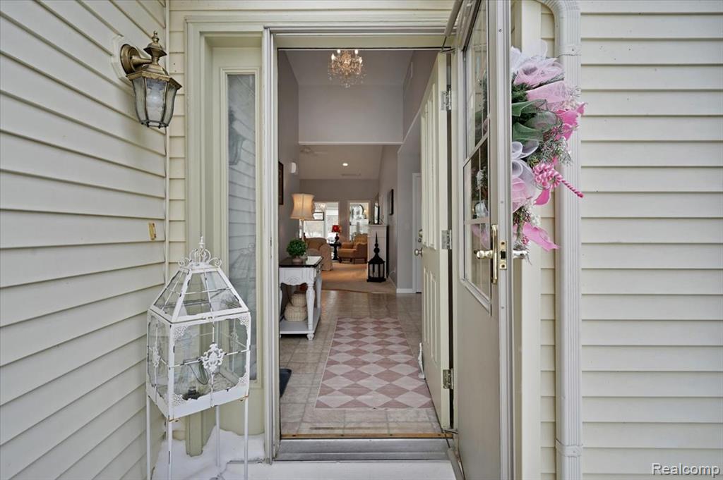5739 County Kerry Drive Drive, Caseville, MI 48725 — Photo 2