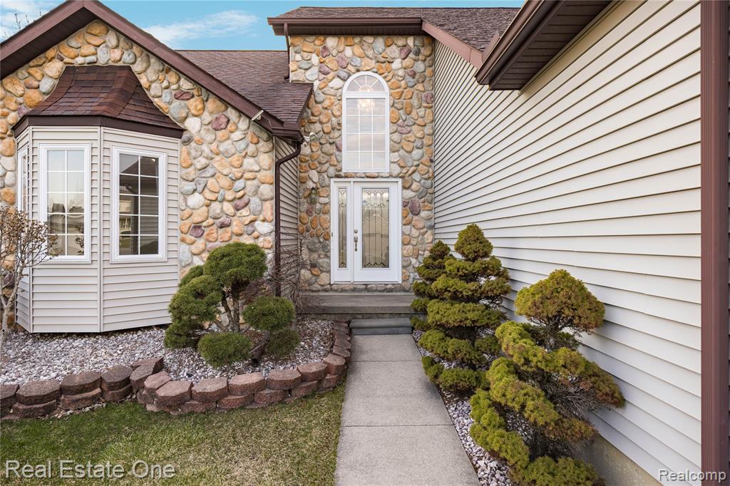 4438 Great Oaks Drive, Grand Blanc, MI 48439 — Photo 5