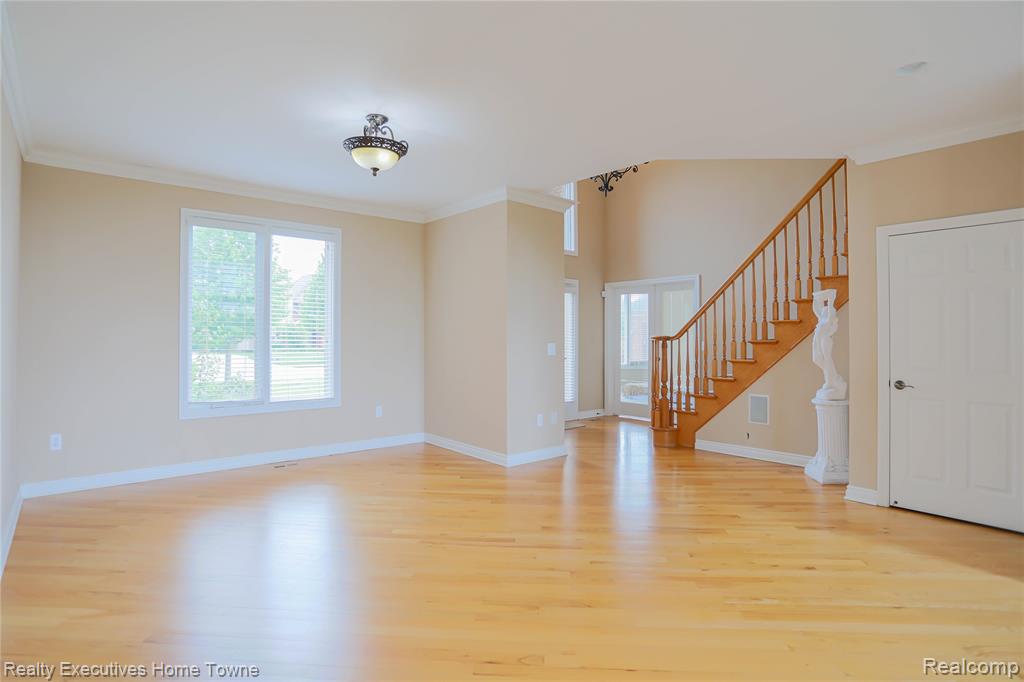 47909 Milonas Drive, Utica, MI 48315 — Photo 19