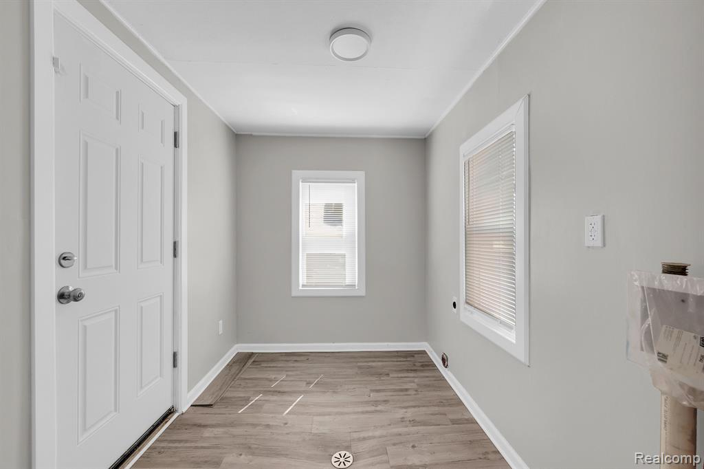 6081 CHEROKEE Street, Taylor, MI 48180 — Photo 9