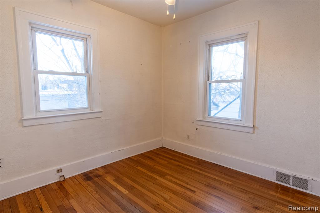 418 W Woodruff Avenue, Hazel Park, MI 48030 — Photo 20