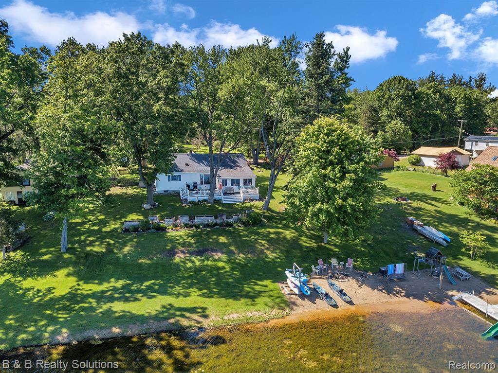 423 LOU ALICE Drive, Columbiaville, MI 48421 — Photo 51