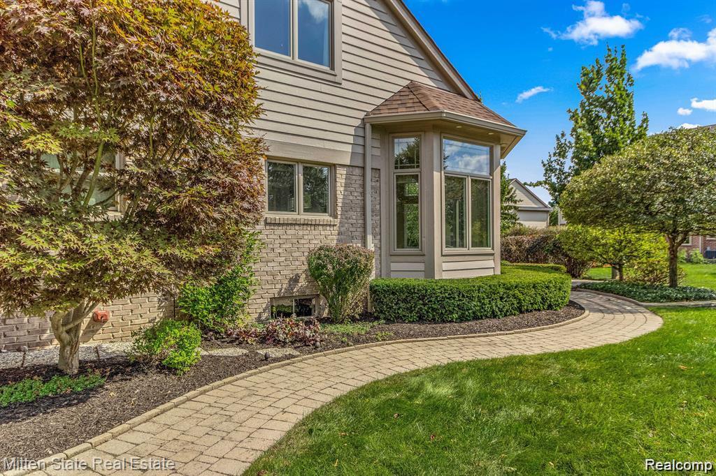 21254 Clayton Drive, Macomb, MI 48044 — Photo 10
