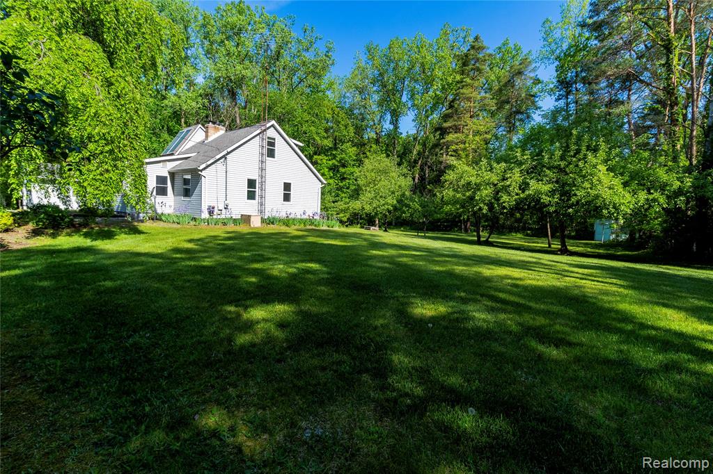 9051 Vienna Road, Otisville, MI 48463 — Photo 48