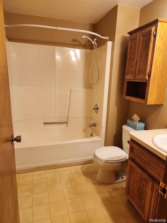 85 AHRENS Street, Mount Clemens, MI 48043 — Photo 12