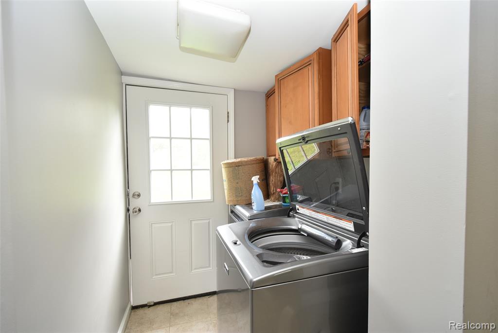 37480 Hayes Road, Clinton Twp, MI 48038 — Photo 10
