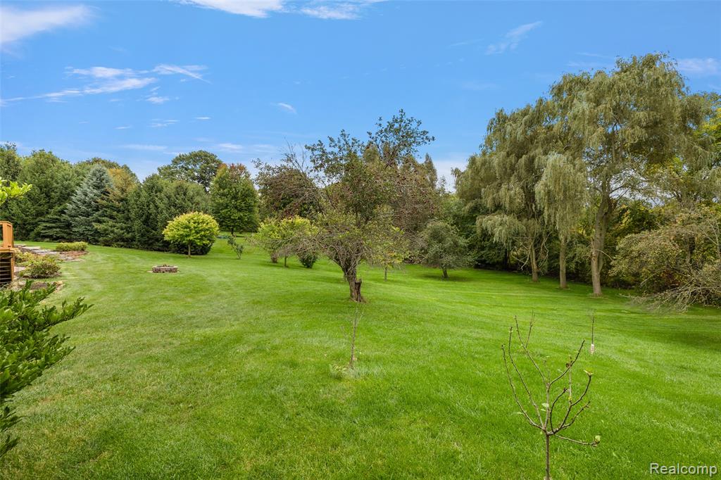 190 Sequoia Lane, Leonard, MI 48367 — Photo 56