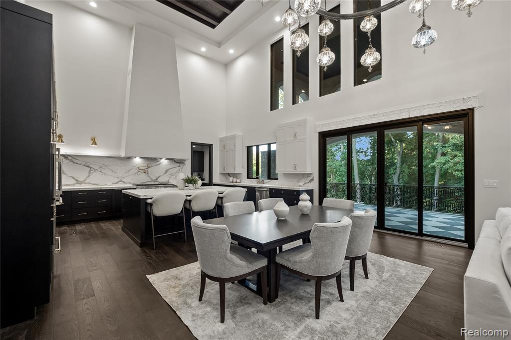559 Barrington Park Drive, Bloomfield Hills, MI 48304 — Photo 14