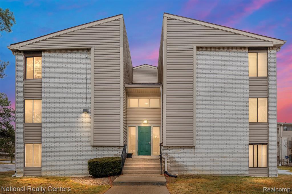 31993 W 12 MILE Road, 211, Farmington Hills, MI 48334 — Photo 19