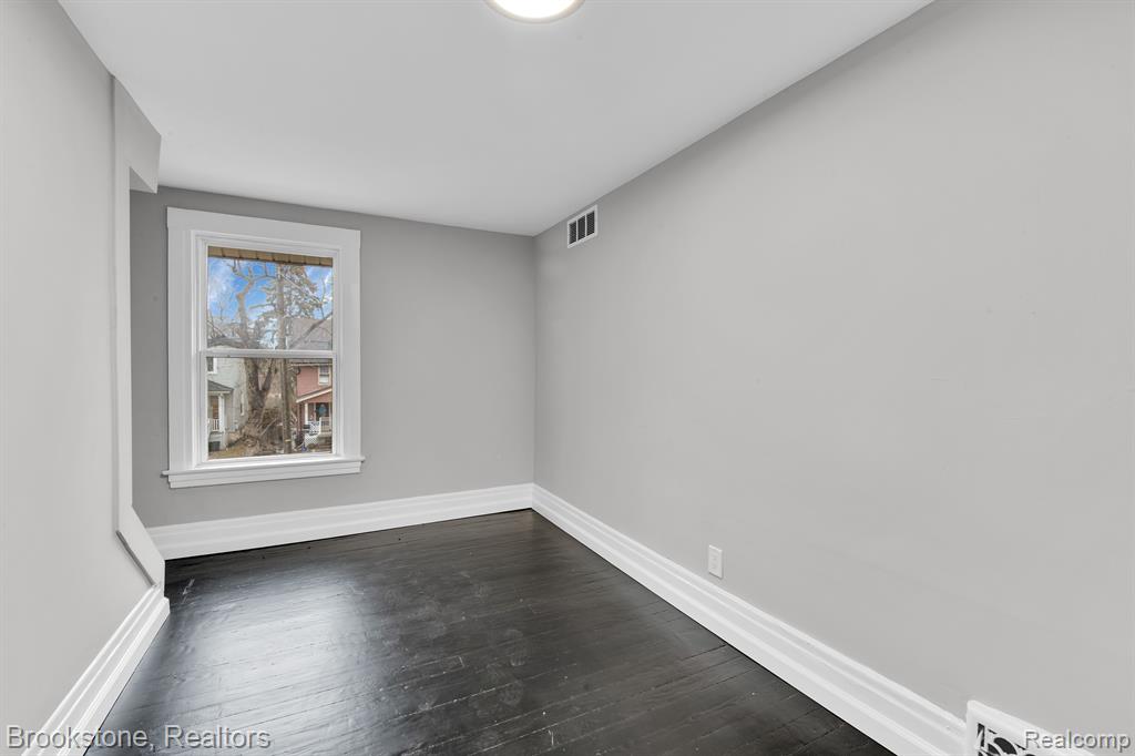 47 SUMMIT Street, Pontiac, MI 48342 — Photo 17