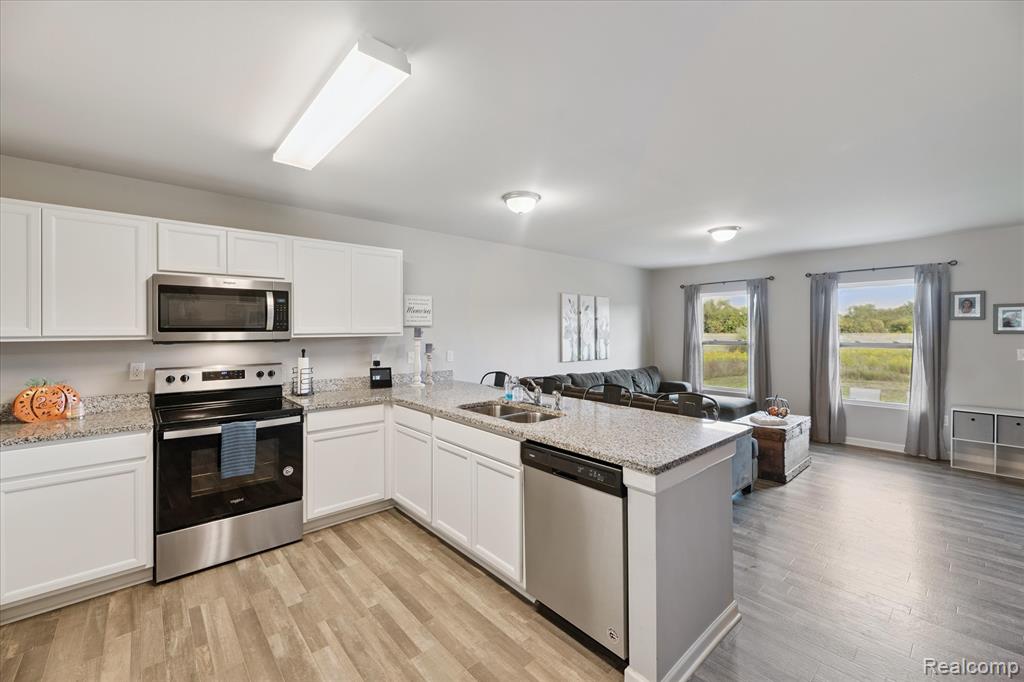 1710 Woodbridge Park Avenue, Lapeer, MI 48446 — Photo 11