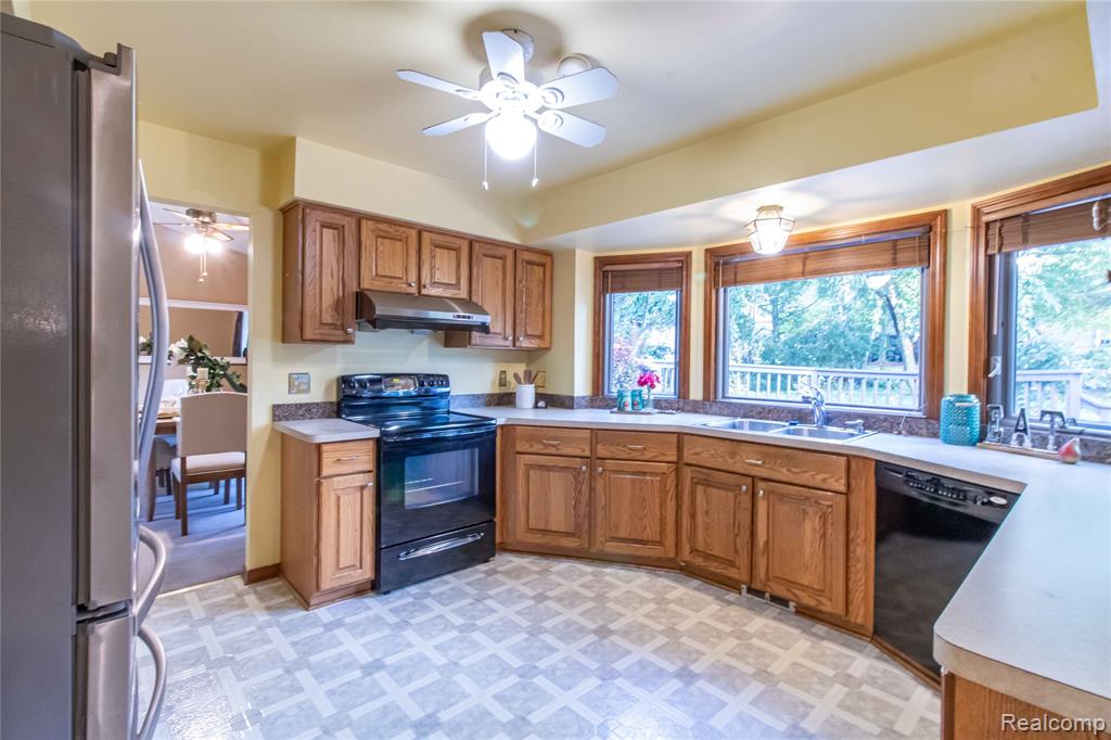 44891 Huntingcross Drive, Novi, MI — Photo 8