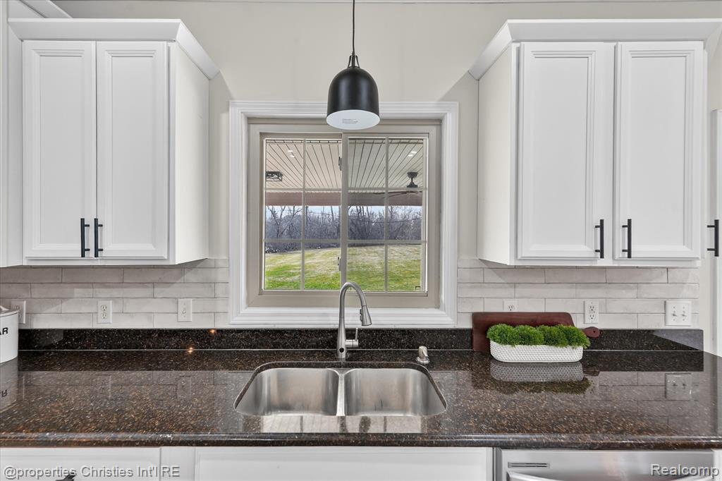 46625 Saltz Road, Canton, MI 48187 — Photo 20