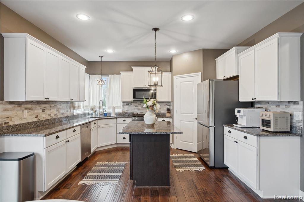 8210 WEBSTER Drive, Dexter, MI 48130 — Photo 19