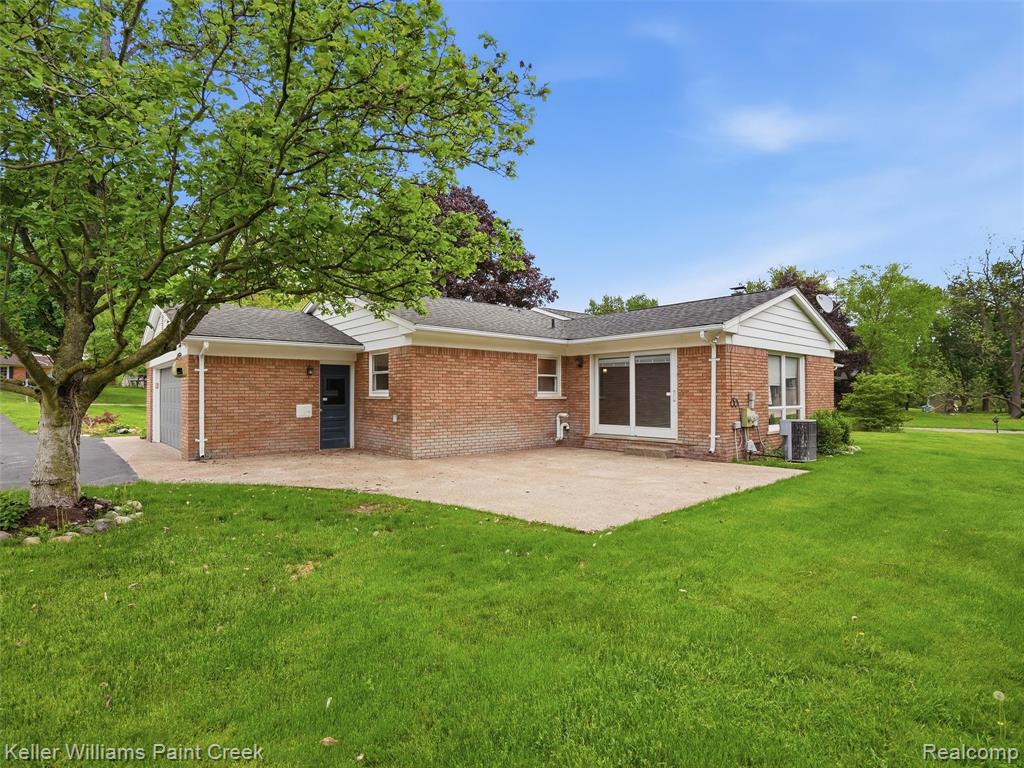 436 Broadleaf Drive, Rochester, MI 48306 — Photo 6
