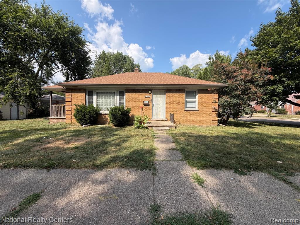 6300 Canyon Street, Grosse Pointe, MI 48236