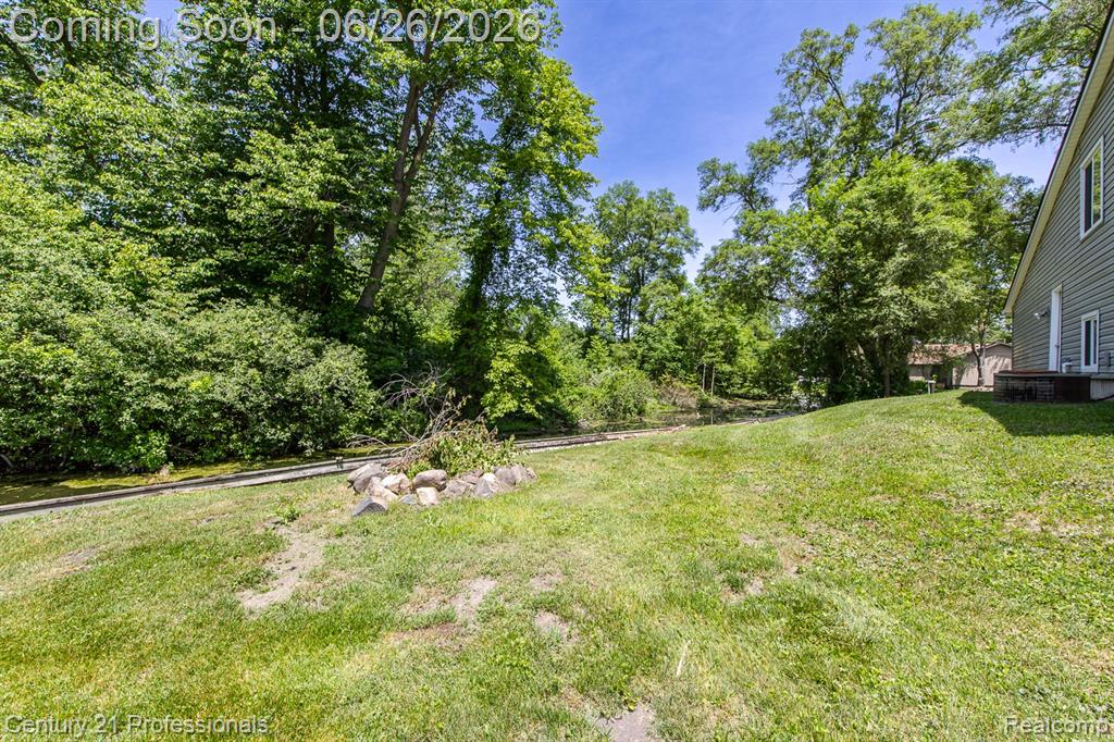 500 Neptune Drive, Ortonville, MI 48462 — Photo 52