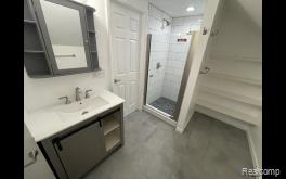 627 FREDERICK Street, Royal Oak, MI 48067 — Photo 17