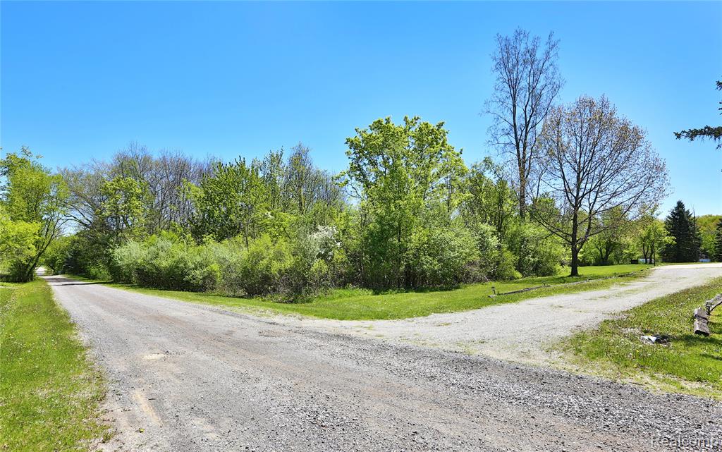 53183 Maranatha Lane, Milford, MI — front exterior