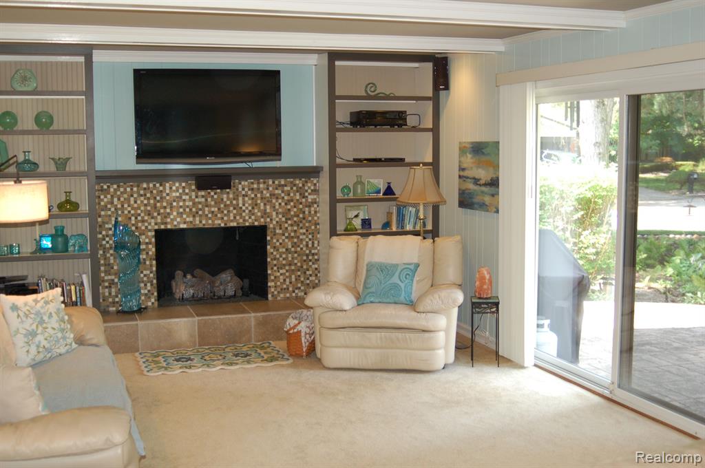 16911 WHITE HAVEN Drive, Northville, MI 48168 — Photo 15