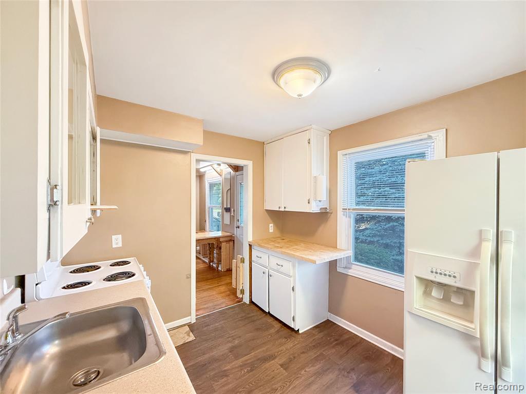 4993 Gateshead Street, Grosse Pointe, MI 48236 — Photo 8