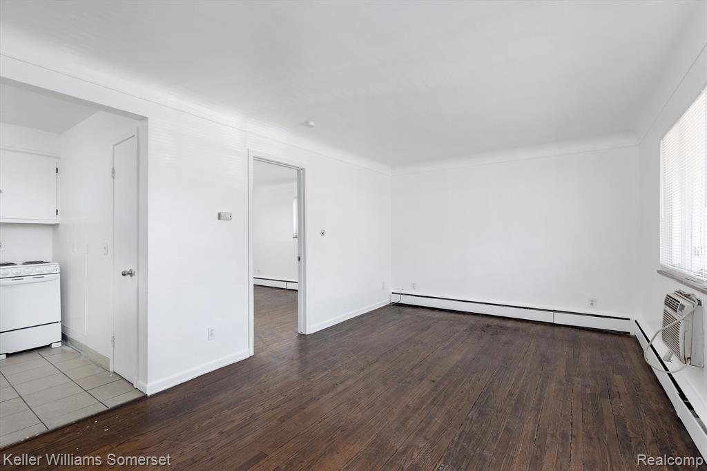 4470 E OUTER Drive, Detroit, MI 48234 — Photo 7