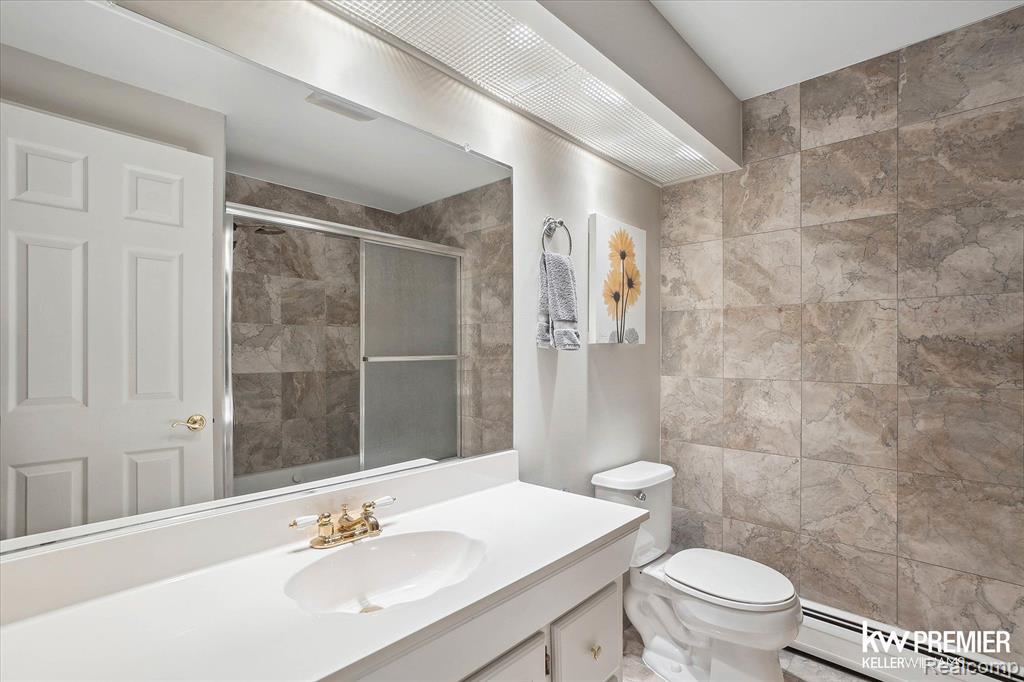 5584 Pembury Lane, West Bloomfield, MI — Photo 21