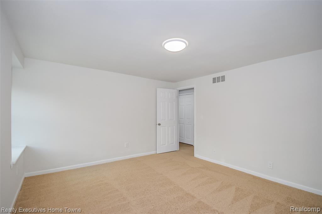 42750 Lyric Court, Northville, MI 48167 — Photo 18