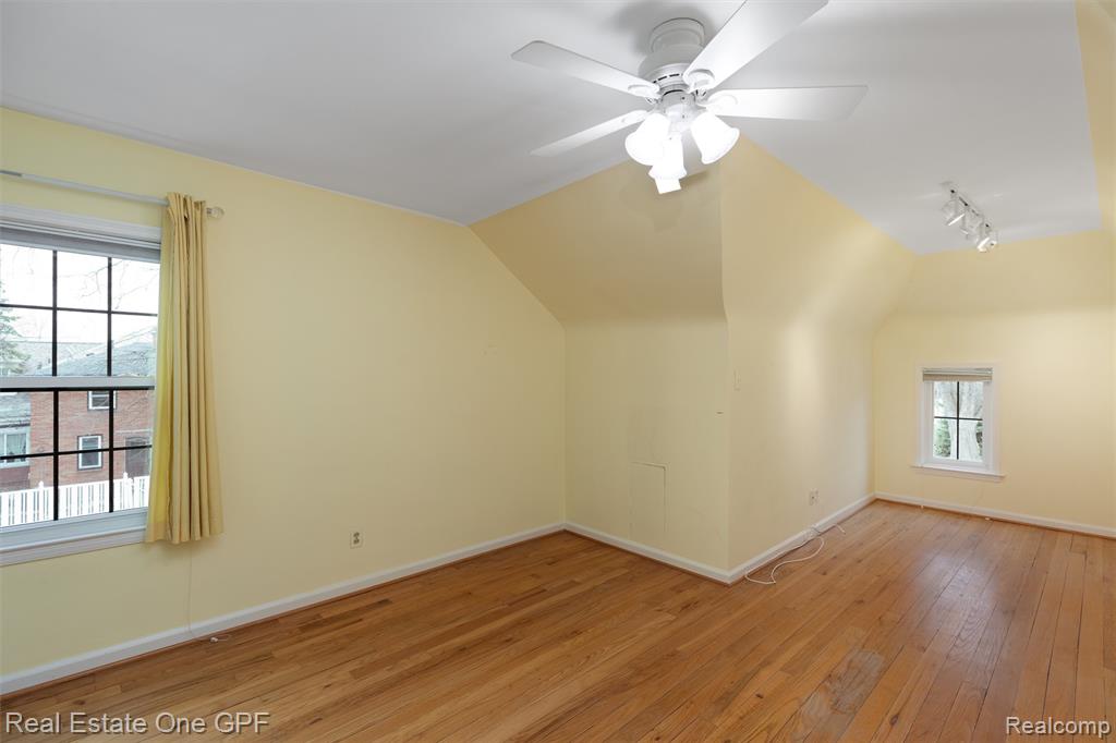 1488 Roslyn Road, Grosse Pointe Woods, MI 48236 — Photo 18