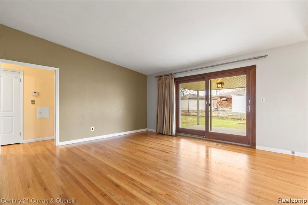 6723 PLAINFIELD Street, Dearborn Heights, MI 48127 — Photo 6