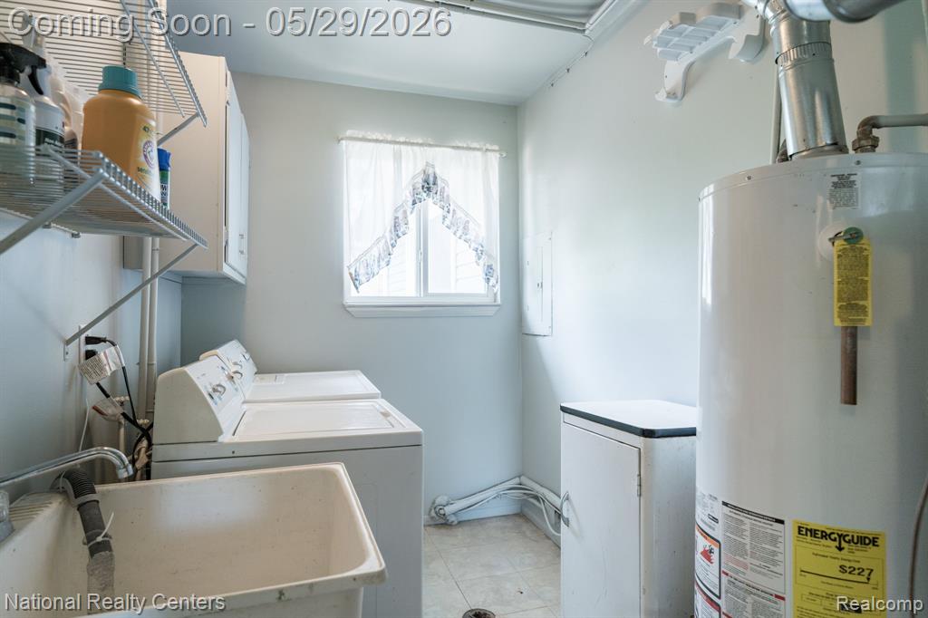 2243 Phillips Road, Auburn Hills, MI 48326 — Photo 21