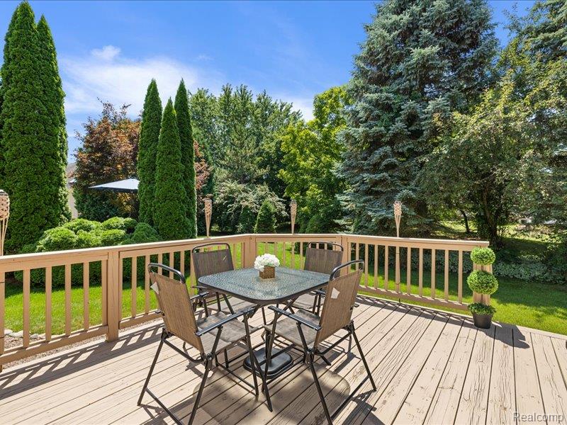 4884 Georgetown Drive, Rochester, MI 48306 — Photo 12