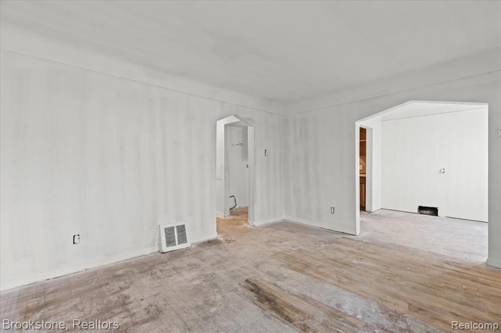 7690 Heyden Street, Detroit, MI 48228 — Photo 7