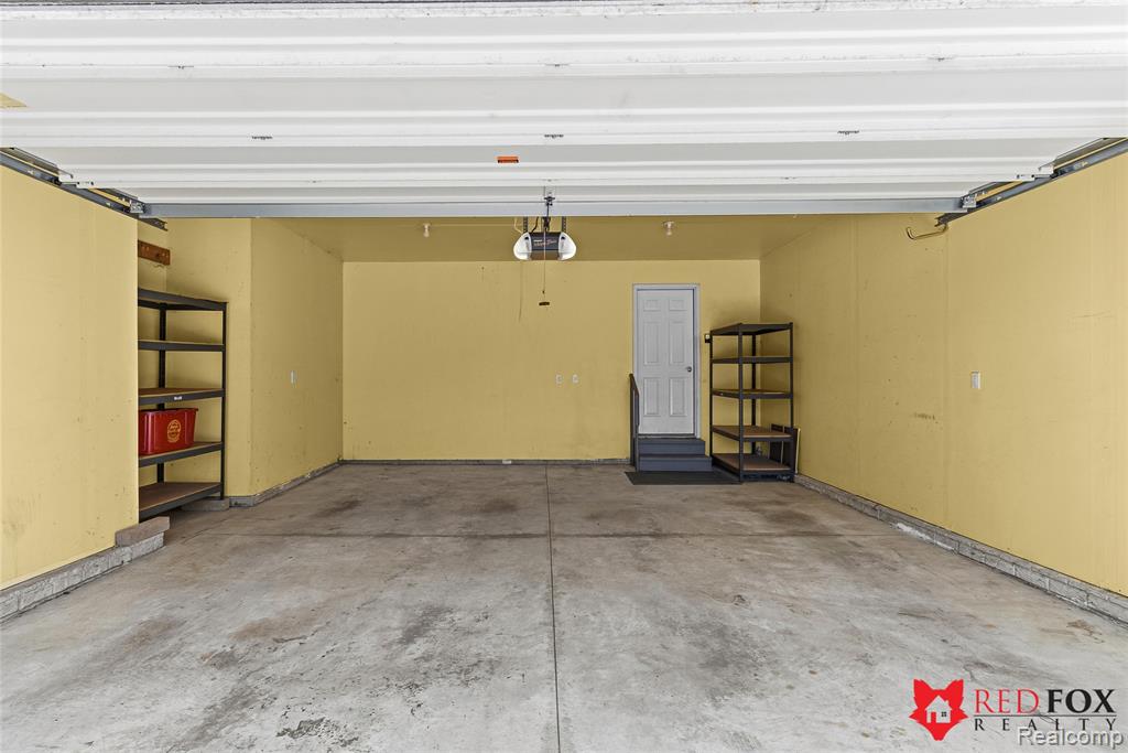 1199 Creek View Court, Burton, MI 48509 — Photo 37