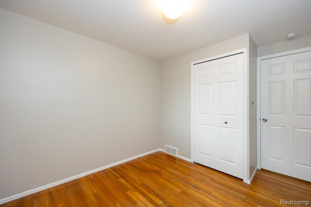 8040 Alton Street, Canton, MI 48187 — Photo 36