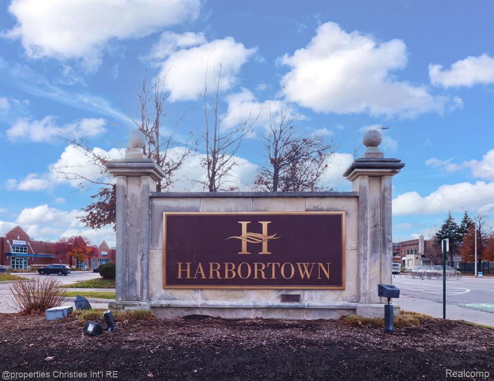 250 E Harbortown Drive, 805, Detroit, MI 48207 — Photo 28