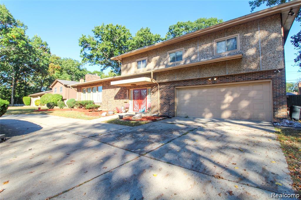 7702 N Gleneagle Drive, Kalamazoo, MI, 49048
