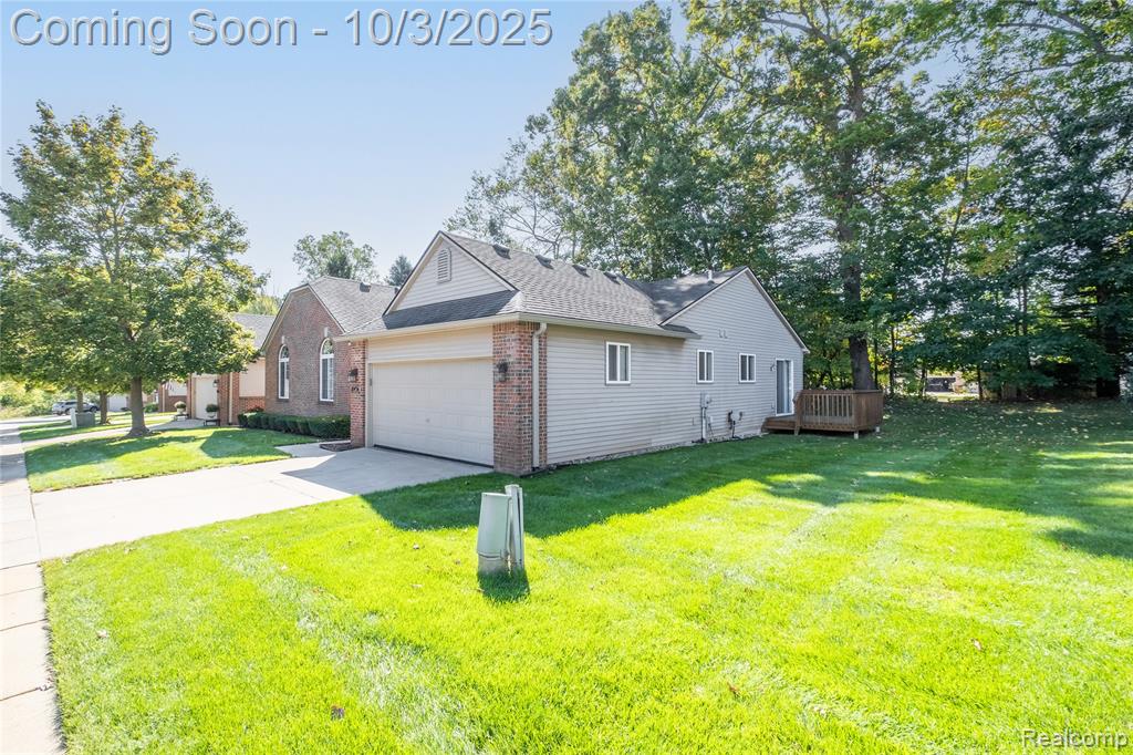 10456 Viewtop Court, Hartland, MI 48353 — Photo 3