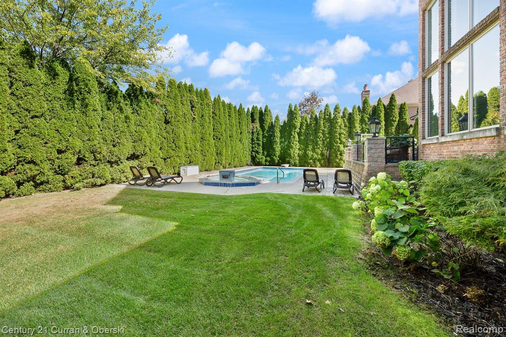 3 CABRI Lane, Dearborn Heights, MI 48127 — Photo 44